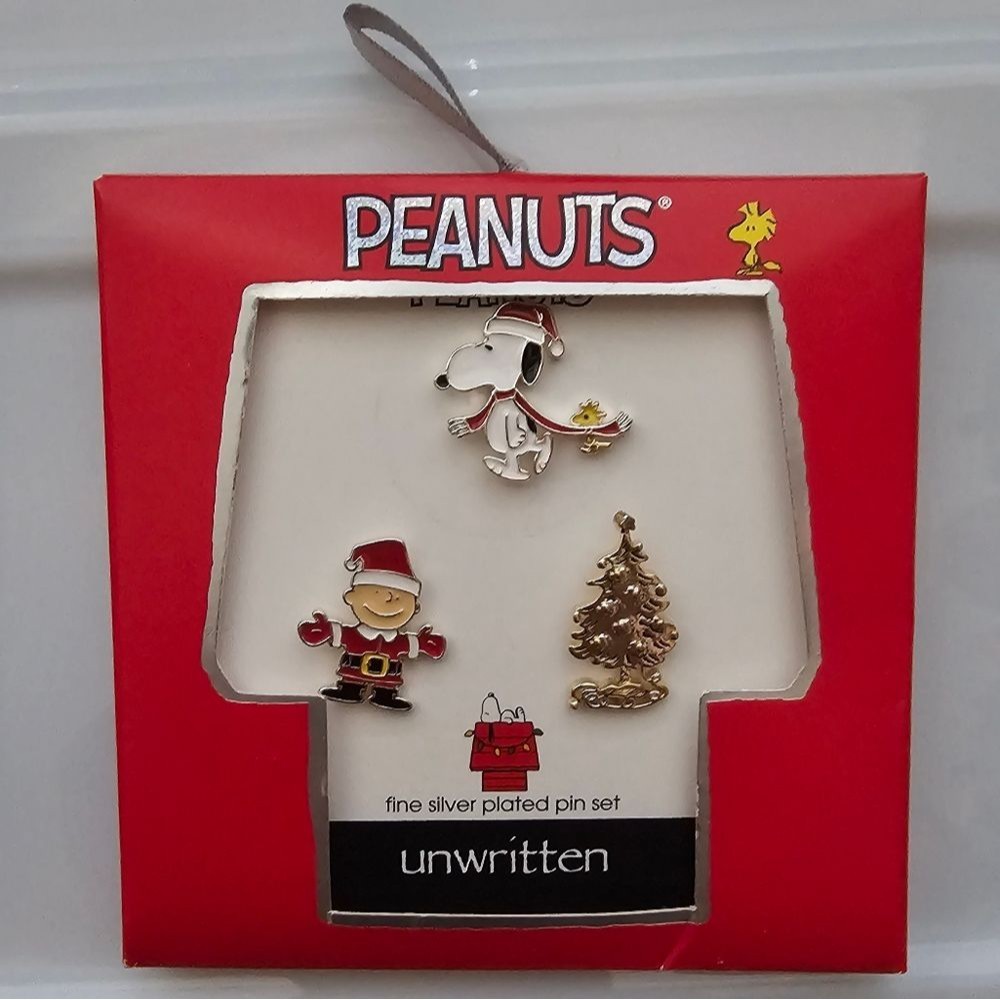 Snoopy Unwritten Peanuts fine silver plated pin set, NWT, holiday set